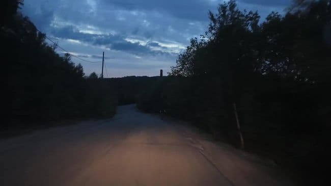 ФСБ показала задержание иностранца, пытавшегося запустить дрон в Москве
