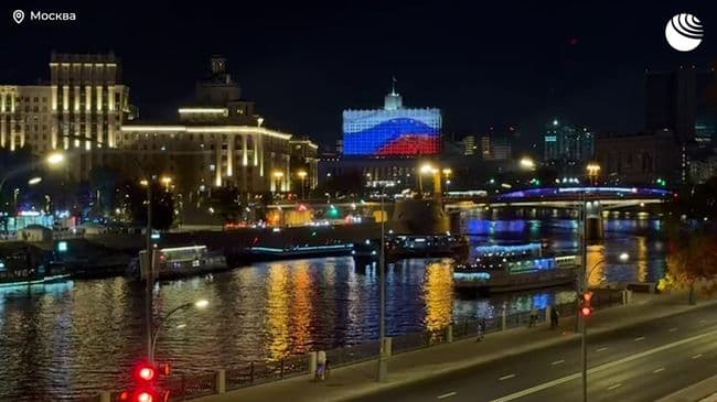 Молодые россияне рассказали, что для них значит флаг страны