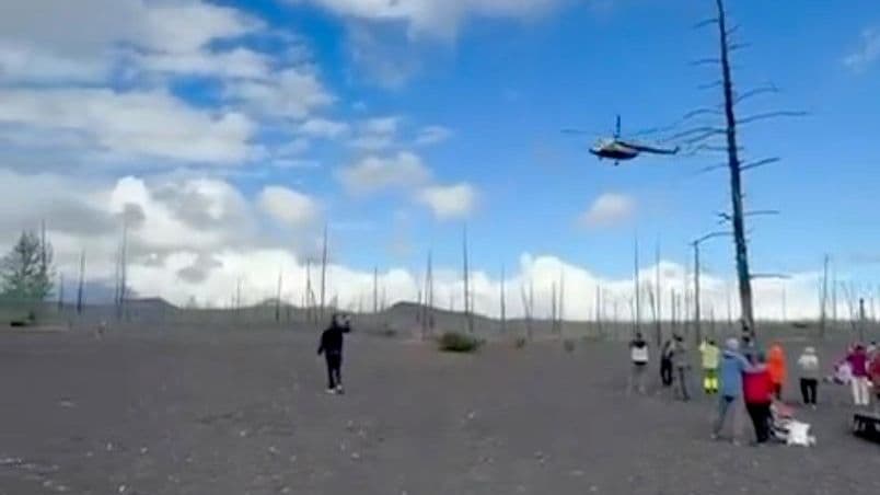 Автобусы начали забирать застрявших на Камчатке туристов