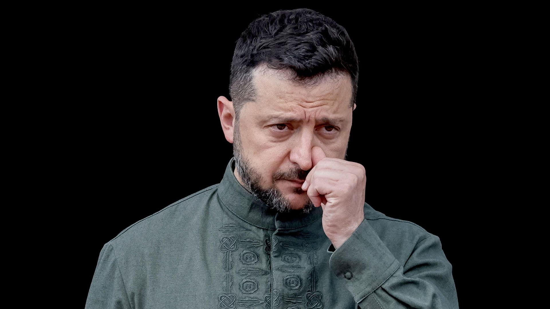 "Ты ублюдок". Поздравление Зеленского вызвало бурную реакцию в Сети