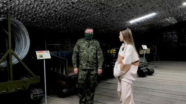 В учебном центре "Севера" показали роботов, созданных для разминирования
