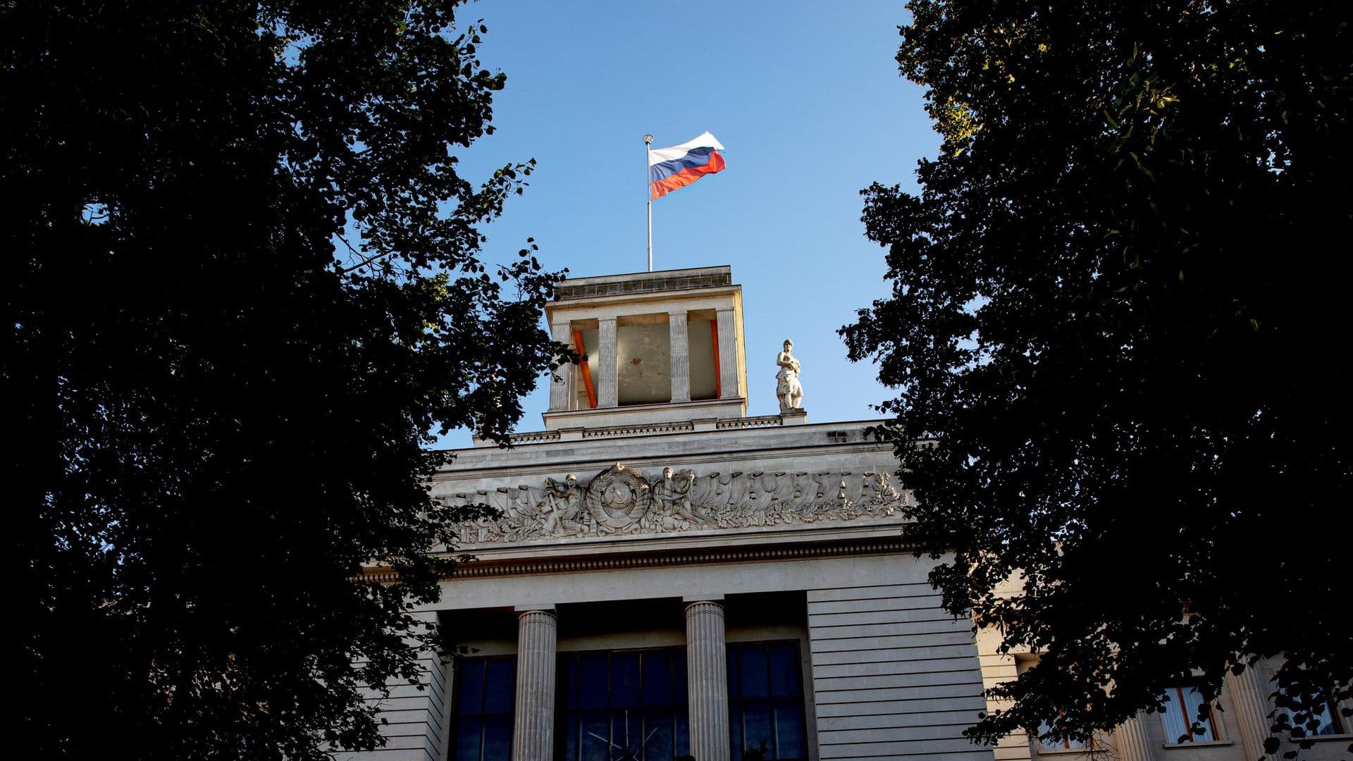 Посольство отвергло обвинения в причастности России к схрону оружия в ФРГ