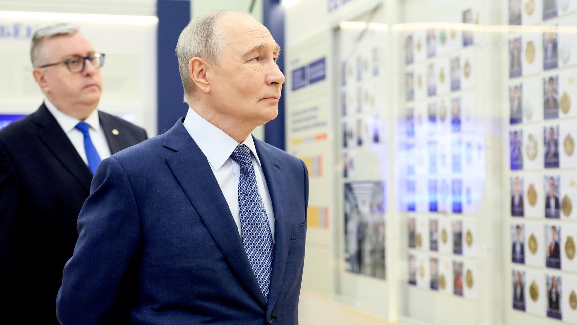 Путин пообещал сделать все, чтобы интерес к химии возрастал