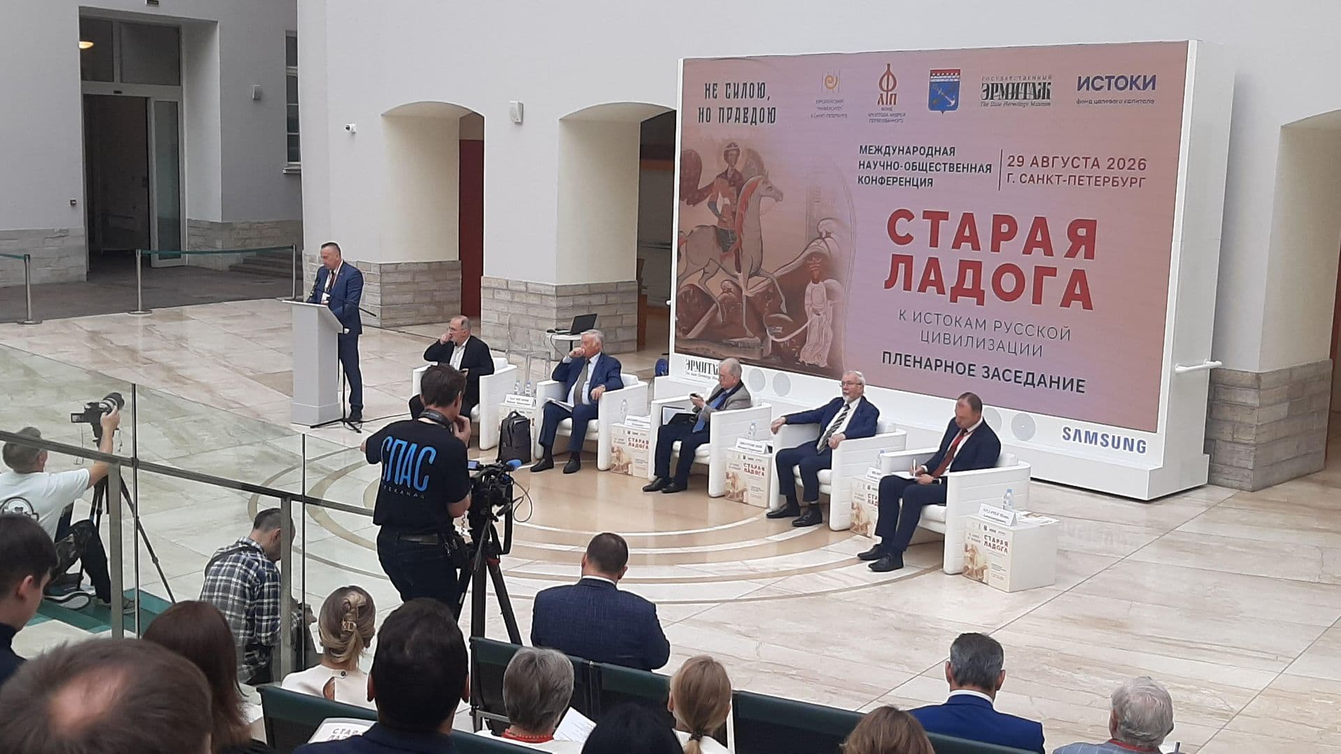 Пиотровский призвал не утопить Старую Ладогу в туризме и политологии