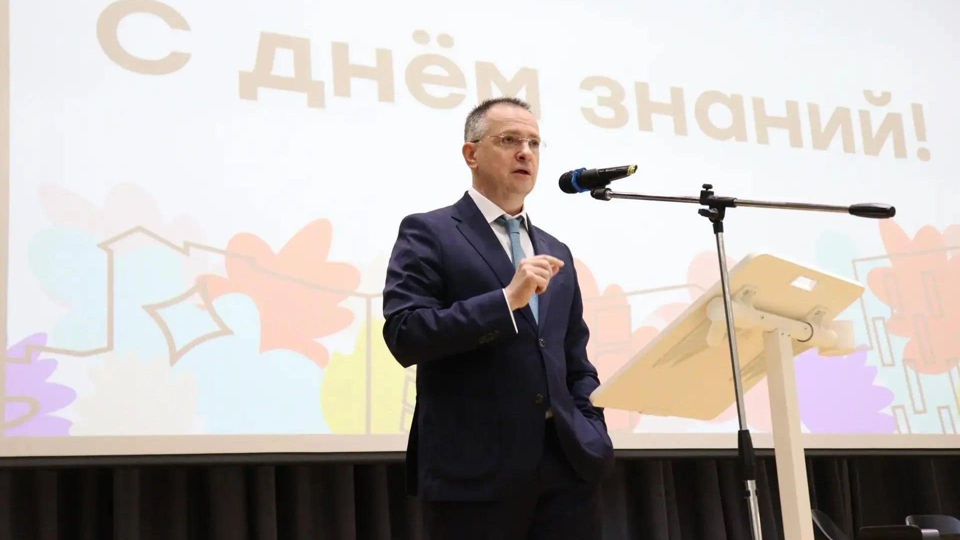 Мединский провел урок истории в школе в Калининграде