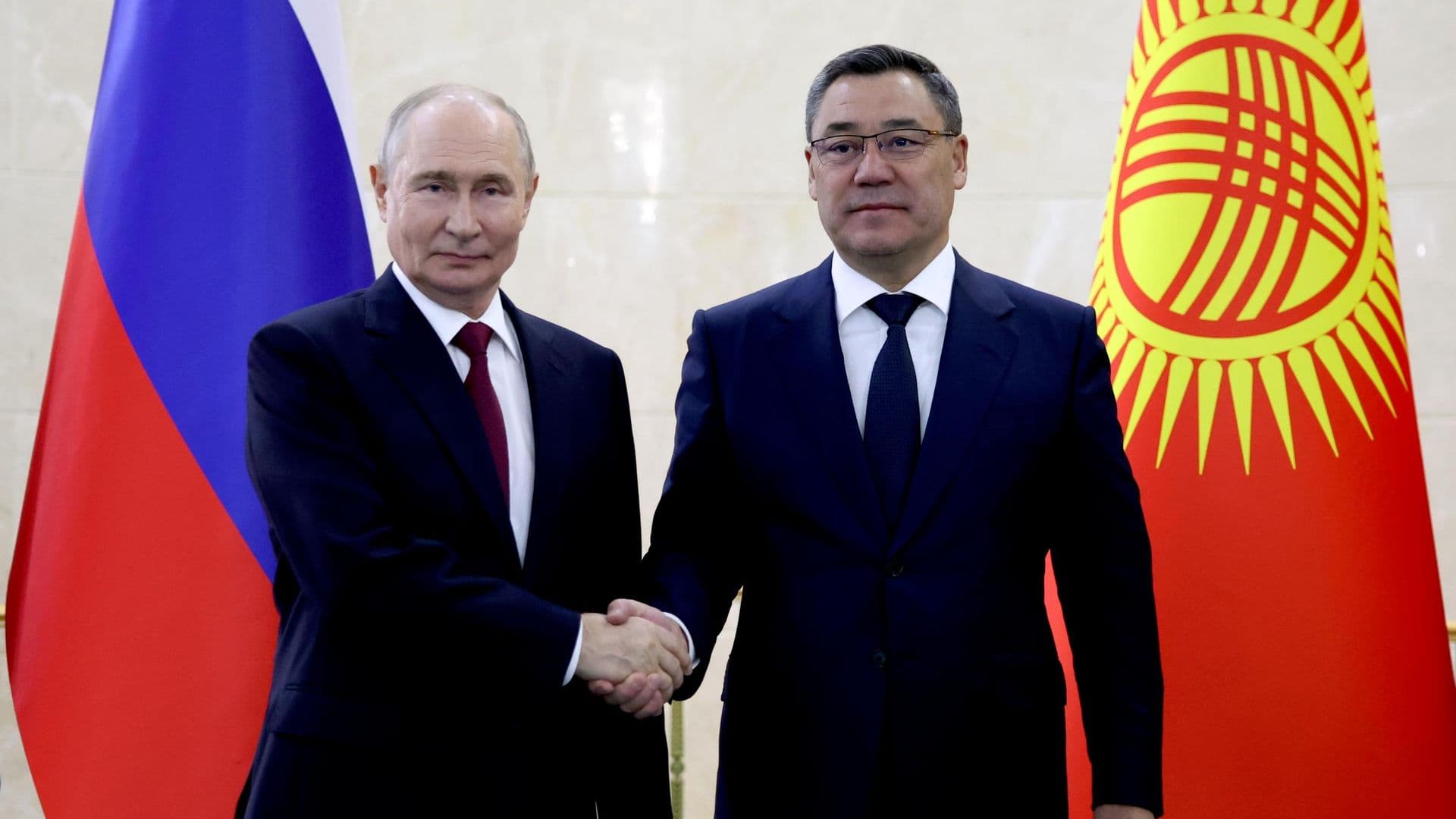 Путин встретился с Жапаровым