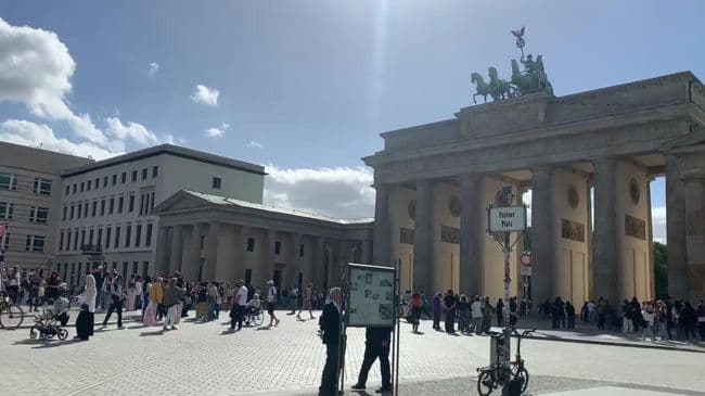 В Берлине прошел митинг против политики НАТО и эскалации с Россией