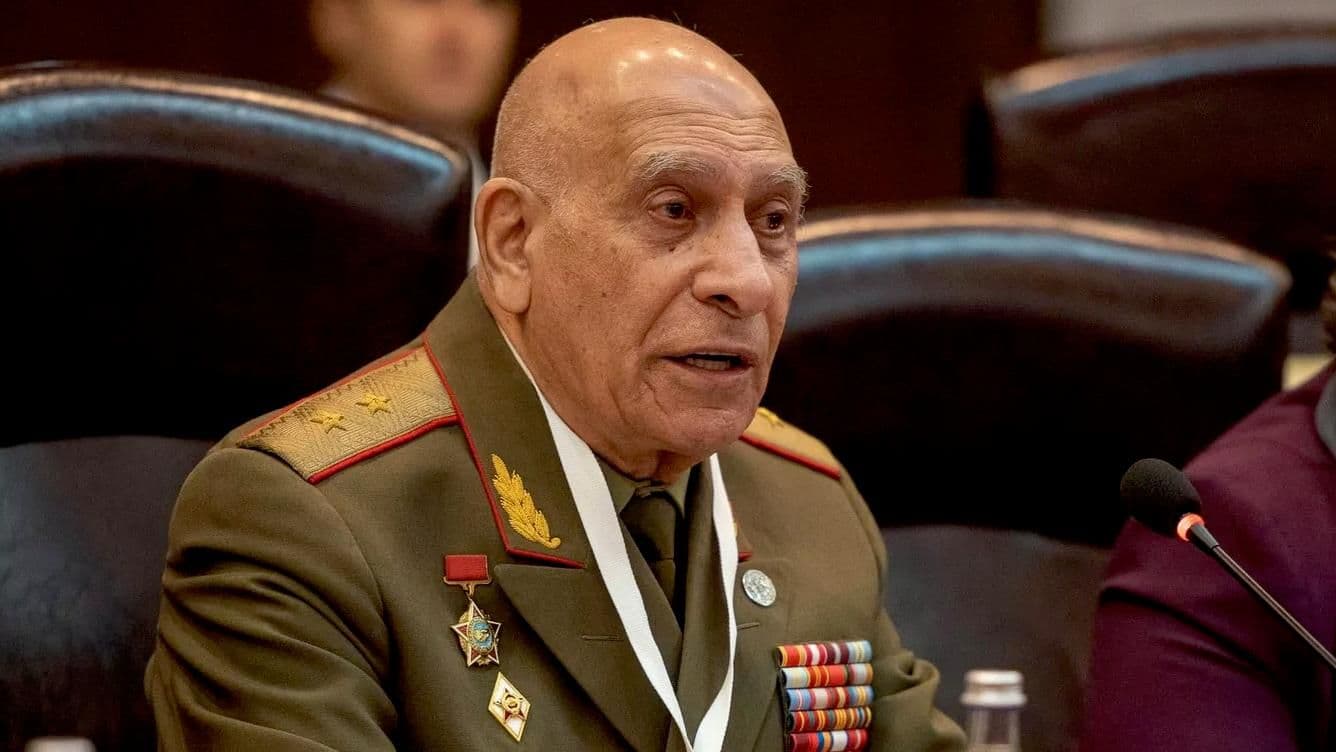 Экс-глава генштаба ВС Армении отказался от гражданства
