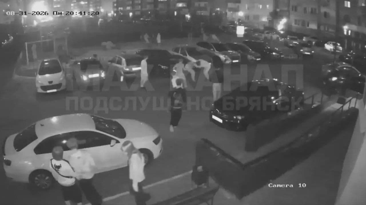 В Брянске трое подростков избили мужчину