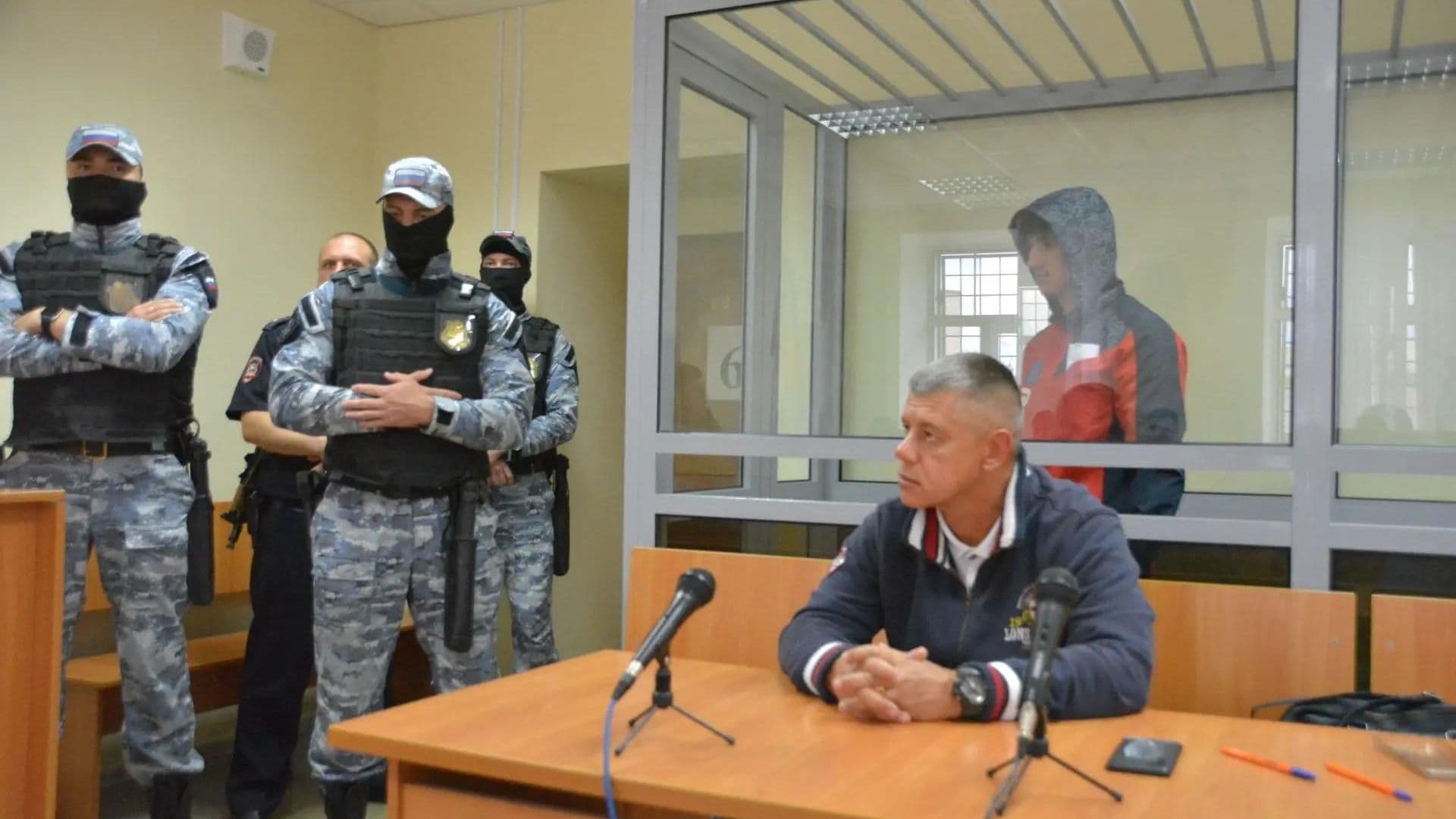Следствие попросило арестовать иностранца, покушавшегося на военнослужащего