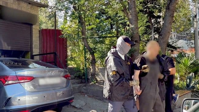 Завербованный на сайте знакомств крымчанин признался в работе на Украину
