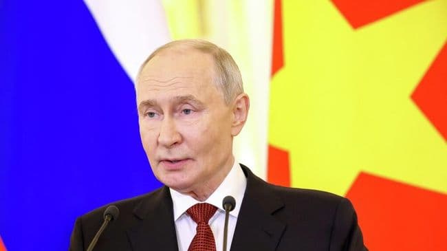 Путин и То Лам приняли заявление о дальнейшем укреплении отношений