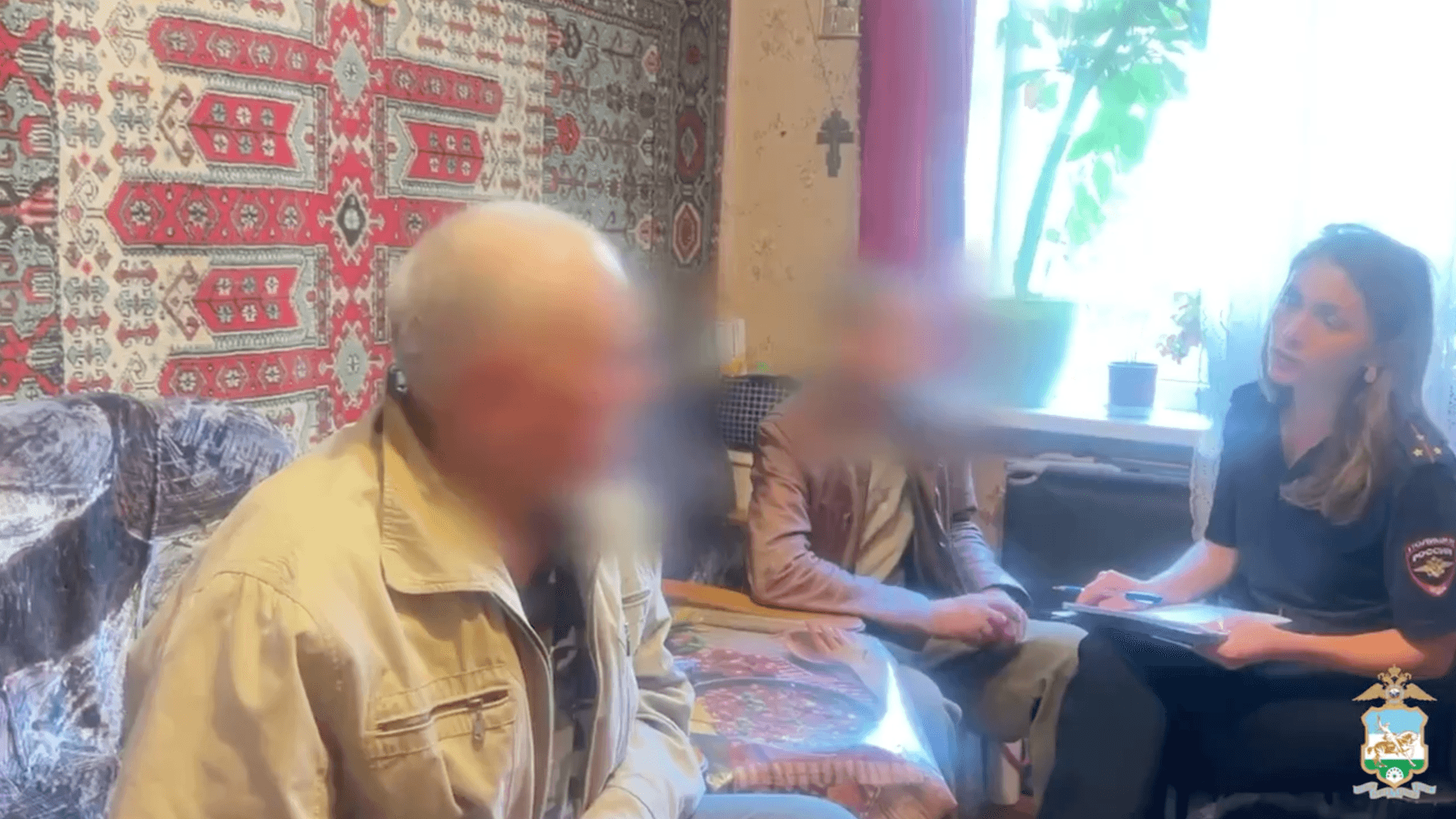 В Уфе задержали мужчину, пытавшегося выломать дверь подъезда, где были дети