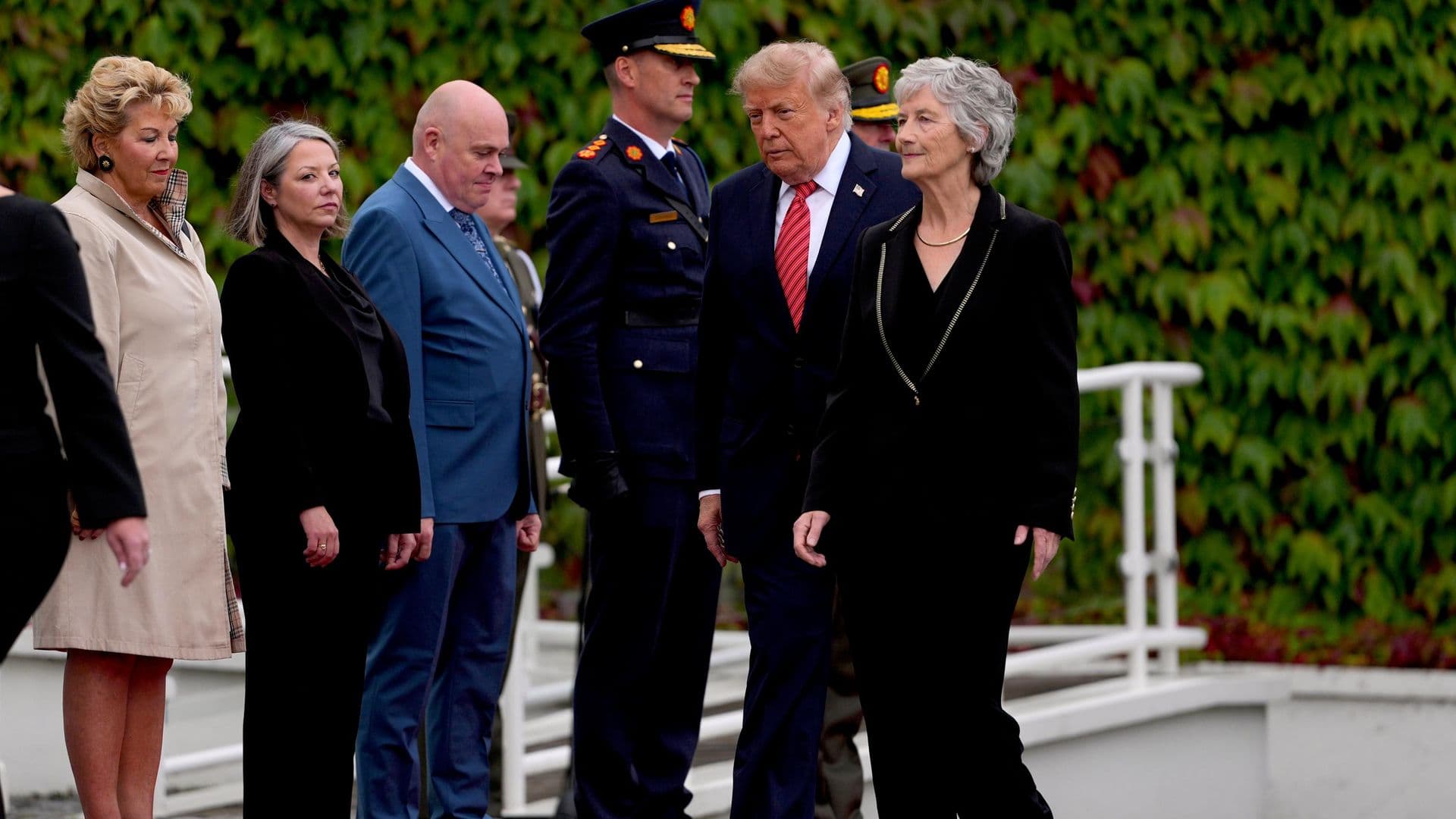 Президент Ирландии заявила Трампу о недопустимости "нормализации войны"
