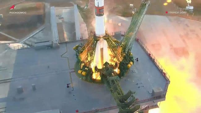 Ракета с грузовым кораблем "Прогресс МС-35" стартовала с Байконура