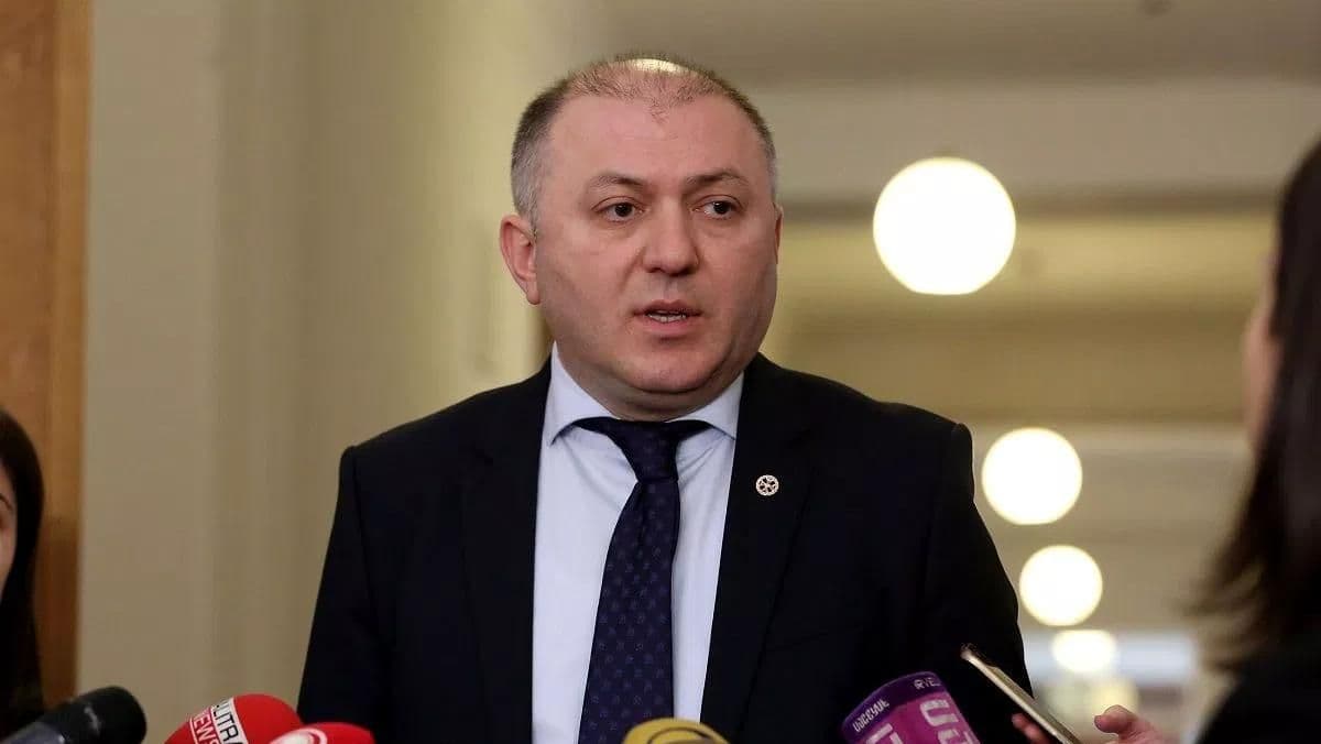 Экс-главу СГБ Грузии приговорили к сроку за взятки