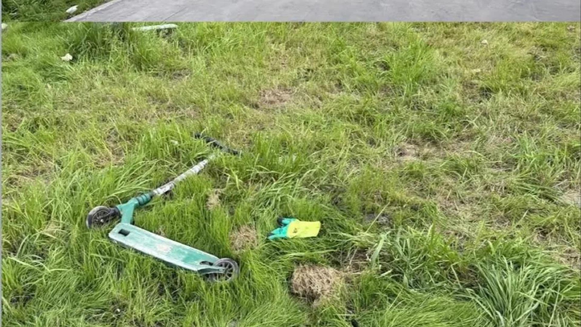 В Москве мусоровоз сбил восьмилетнего мальчика на самокате