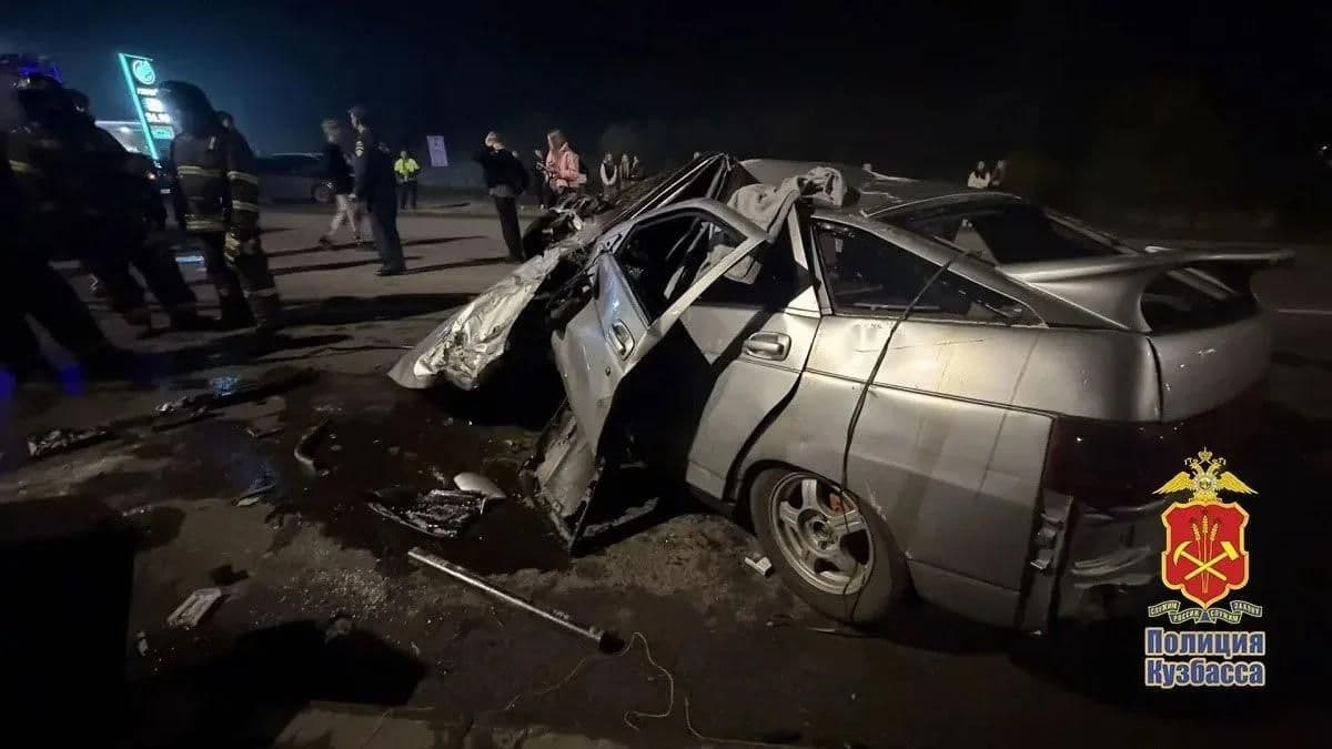 В Кузбассе два человека погибли в ДТП с грузовиком