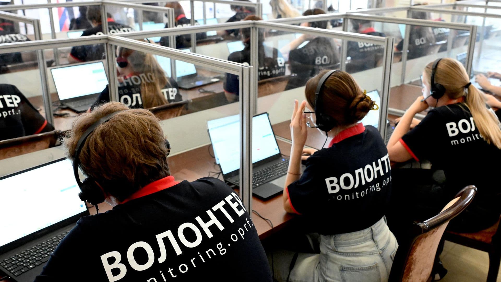 В кол-центр по наблюдению за выборами поступило более восьми тысяч звонков