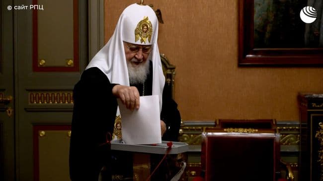 Патриарх Кирилл проголосовал на выборах в Госдуму