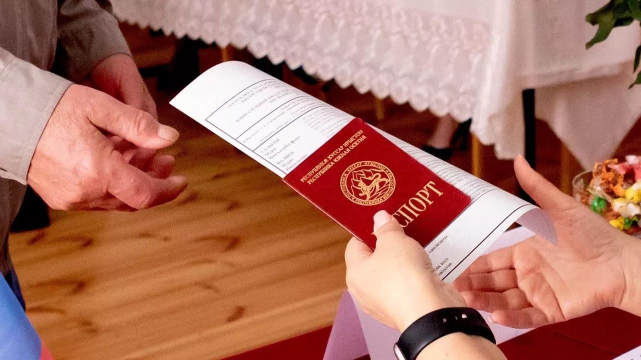В Южной Осетии закрылись все участки для голосования на выборах президента