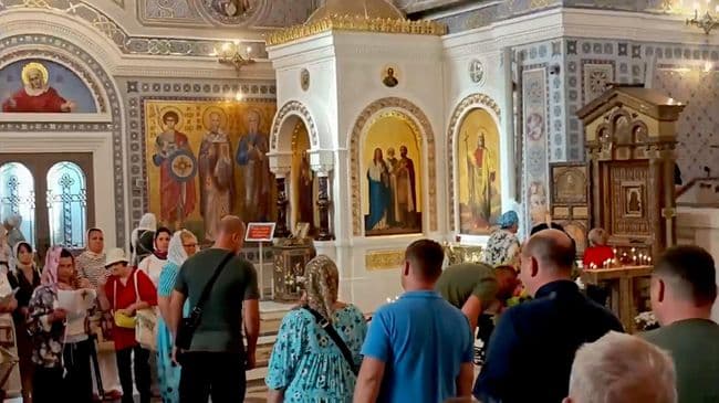 Священник рассказал, как молиться перед мощами князя Дмитрия Донского