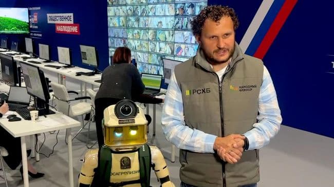 Сыровар Сирота проголосовал на выборах в Подмосковье вместе с роботом