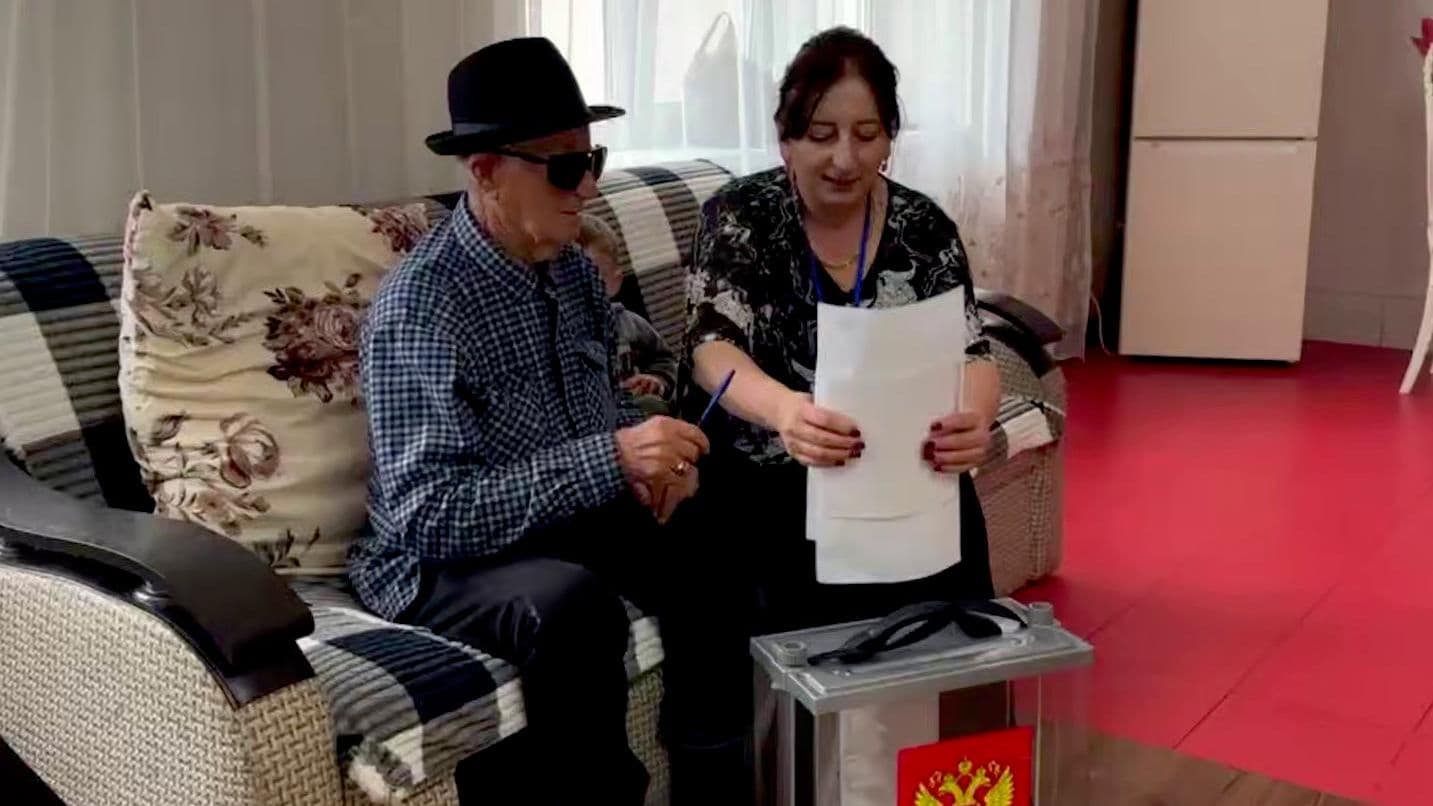 Стопятилетний житель КБР принял участие в выборах, проголосовав на дому