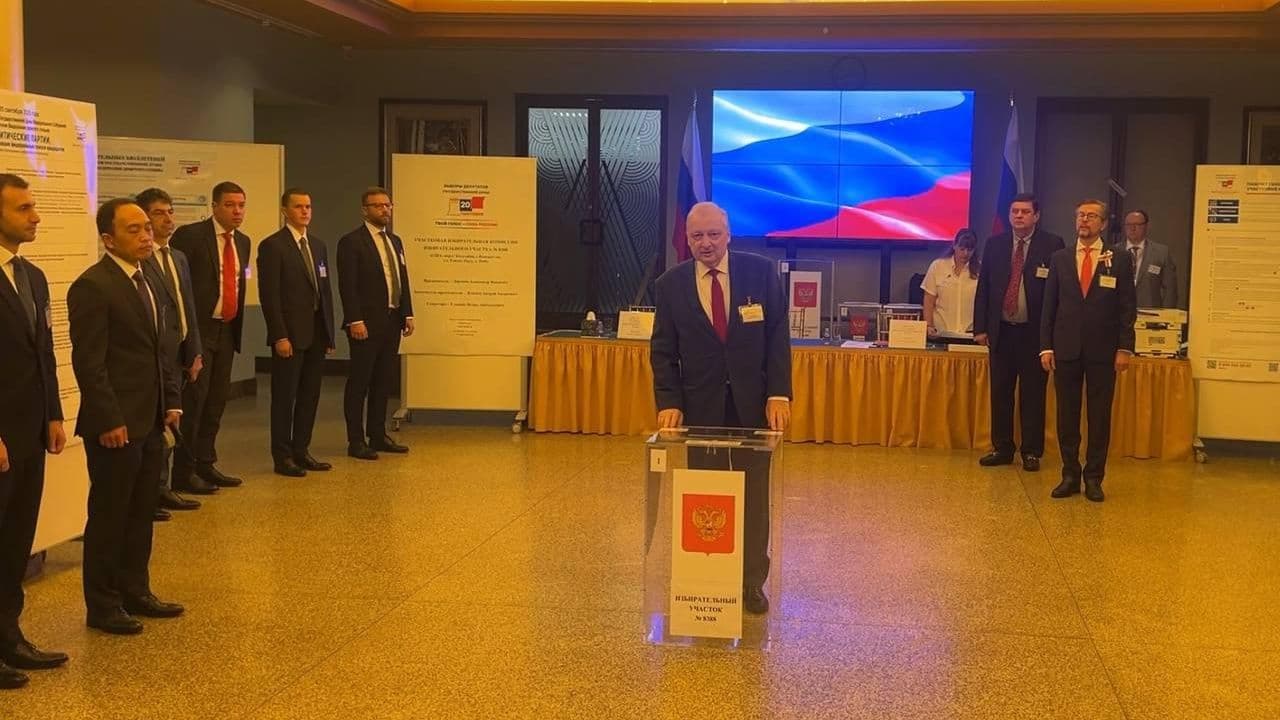 Посол России в США проголосовал на выборах в Госдуму