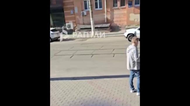 В Киеве ТЦК забрали сотрудника телеканала прямо у здания телестудии
