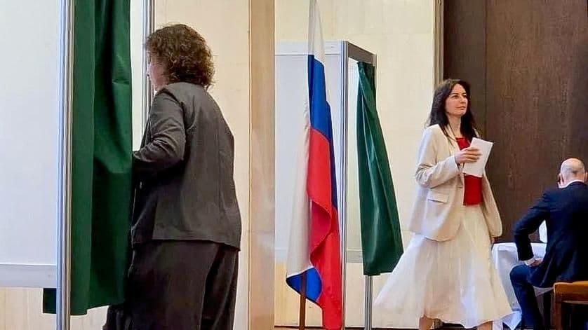 Более 1,8 тысячи человек проголосовали на выборах в Госдуму во Франции