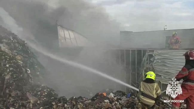Площадь пожара в Щелково выросла до семи тысяч квадратных метров