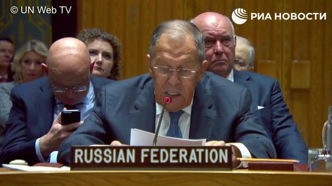 Россия не будет прекращать СВО на время переговоров, заявил Лавров