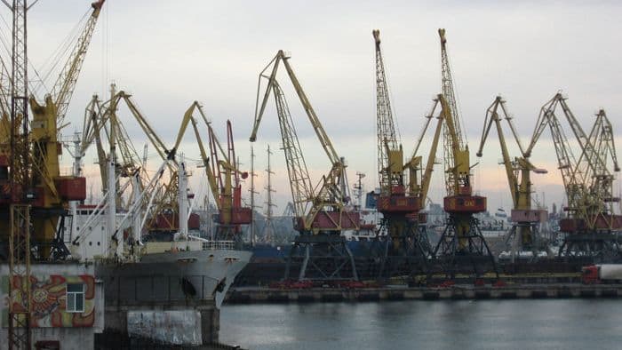 СМИ сообщили, во сколько экспортерам обходится простой портов на Украине