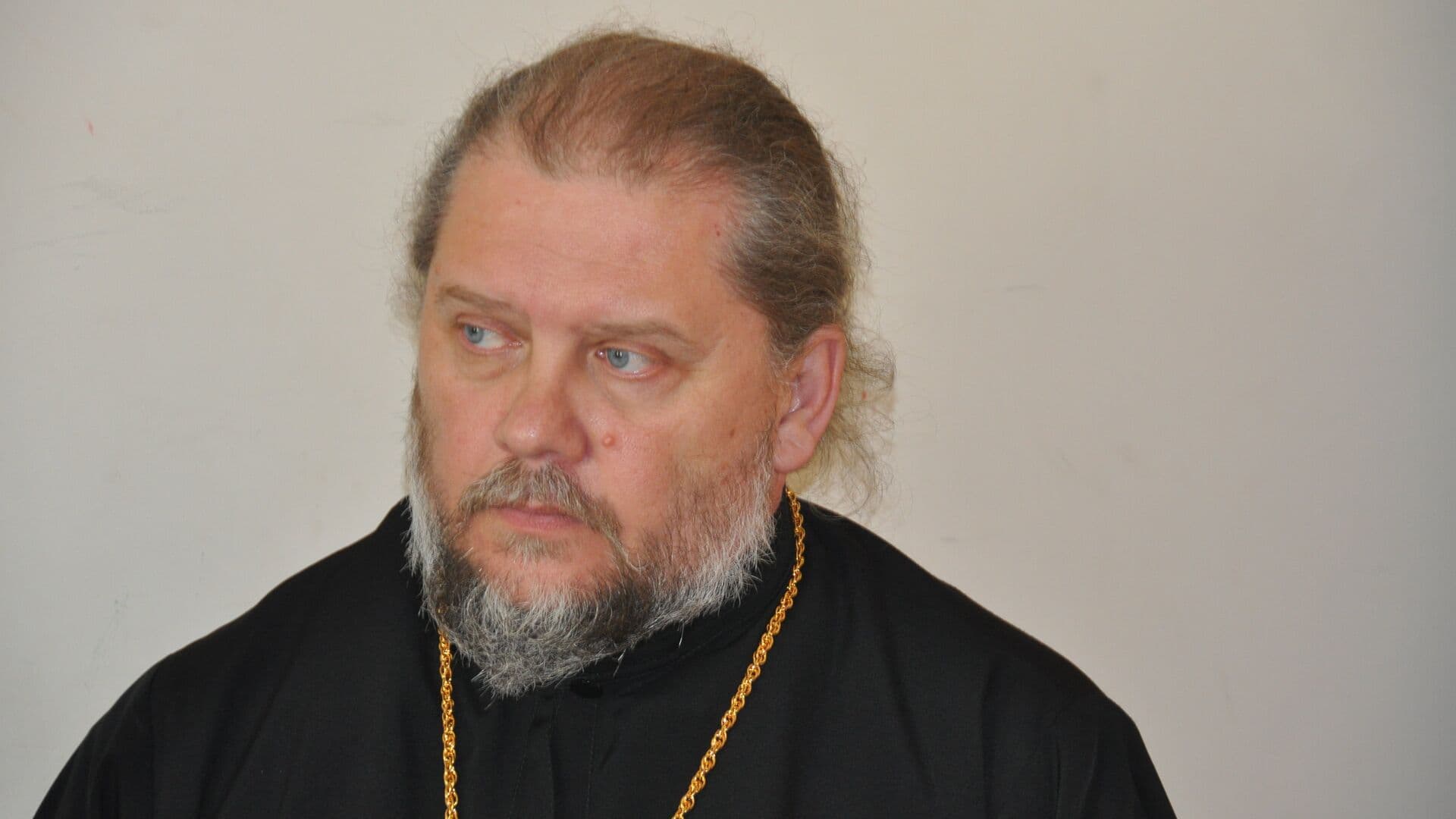 Священника-психолога Андрея Лоргуса лишили сана