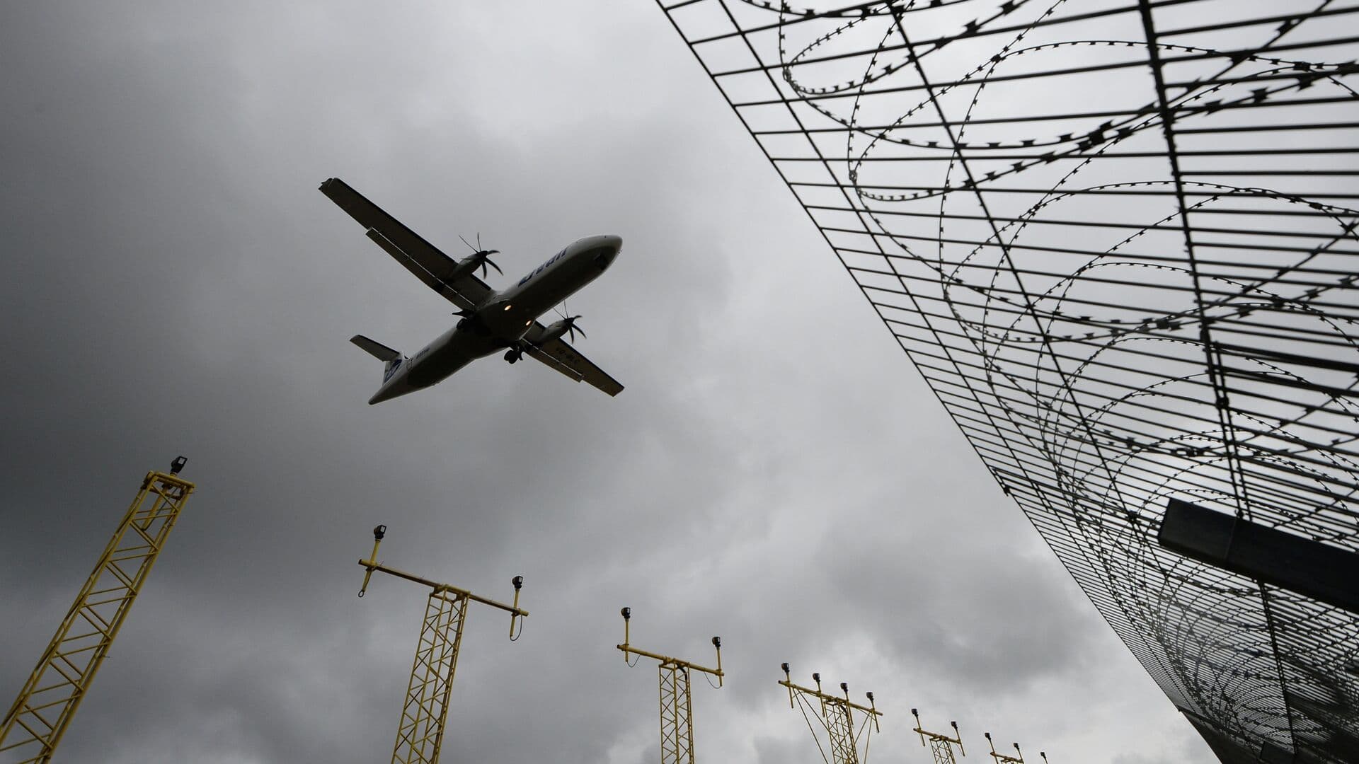 Во Внуково и в аэропорту Калуги сняли ограничения на полеты