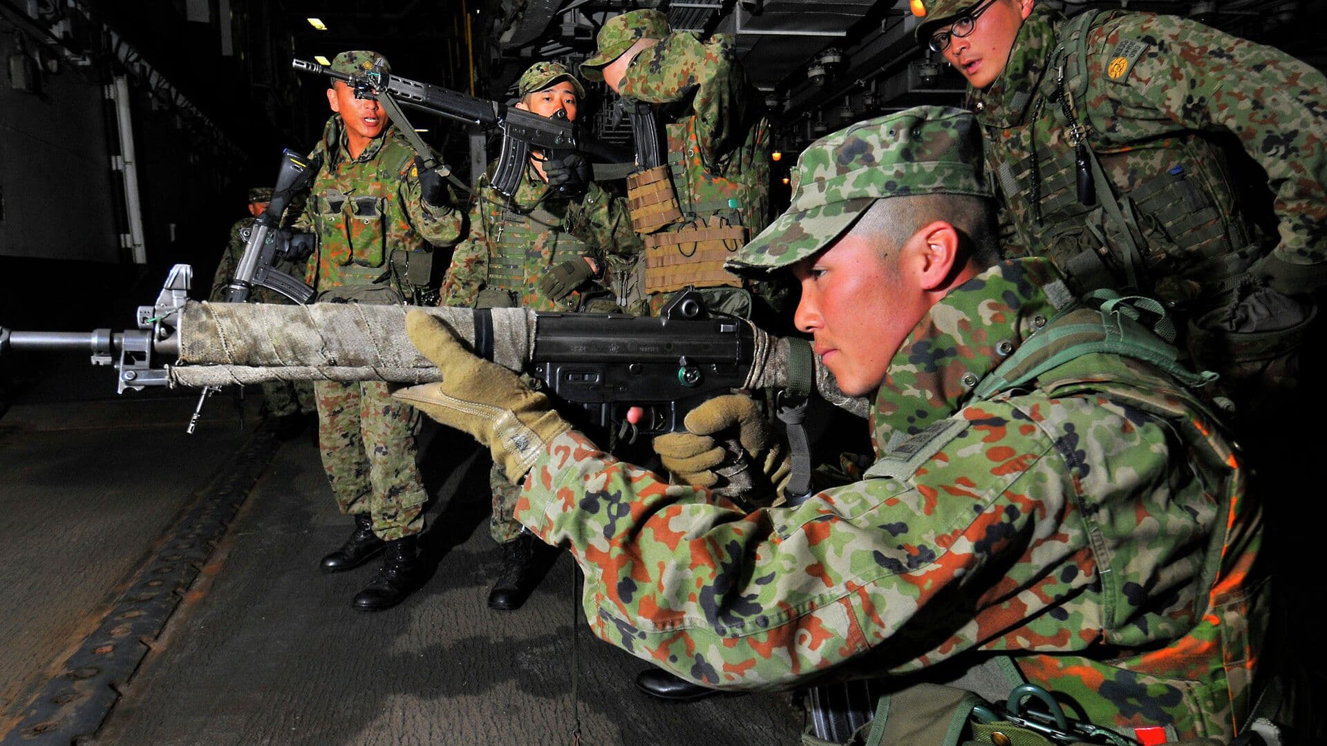 На полигоне в Японии взорвался танк, есть пострадавшие