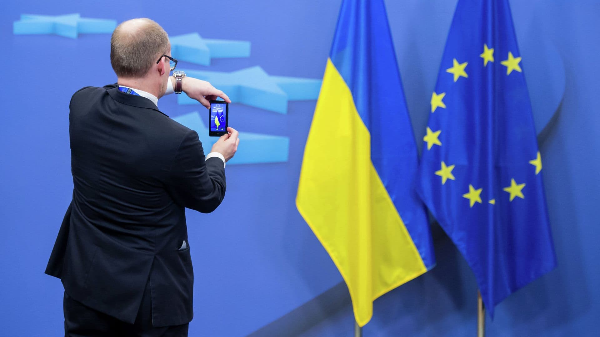 ЕС не выполнит обещания о евроинтеграции Украины, считает Волошин