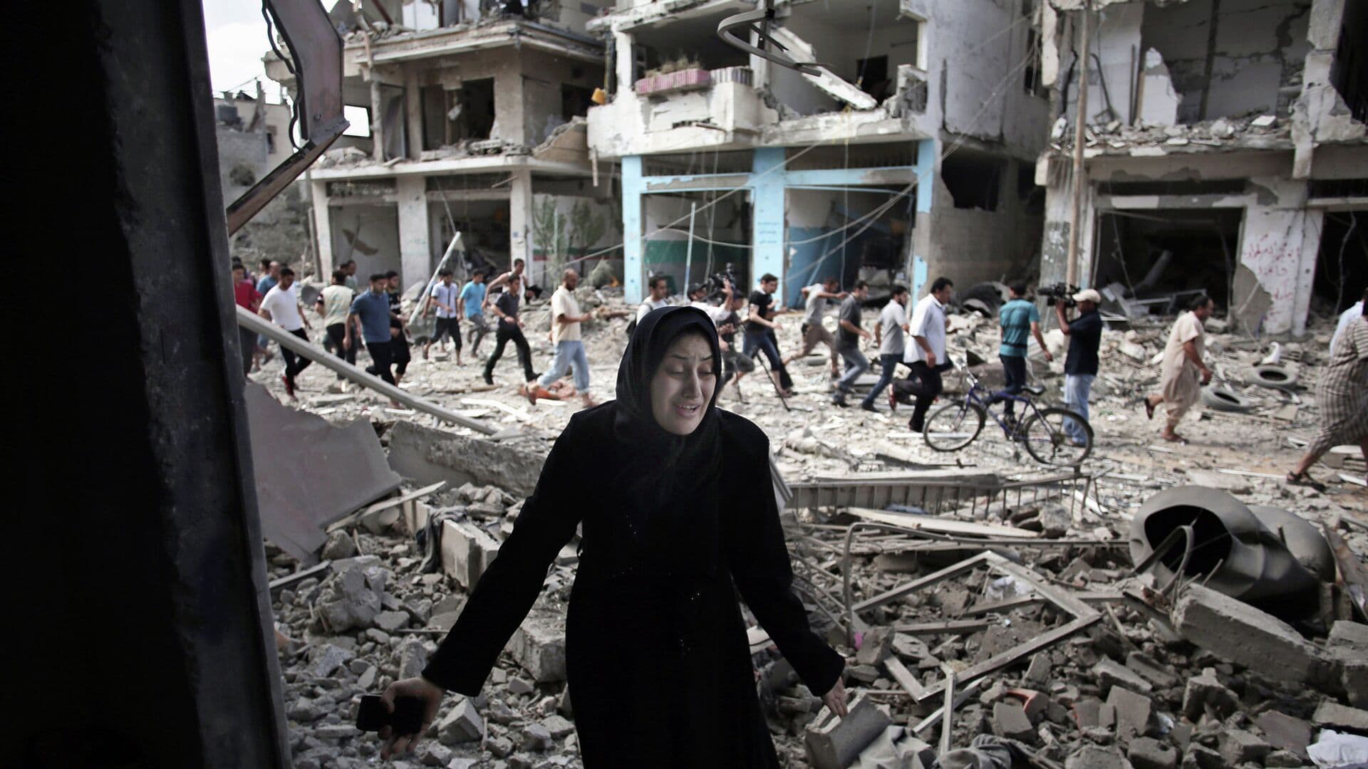 На Западном берегу выросло число погибших при падении осколков ракеты