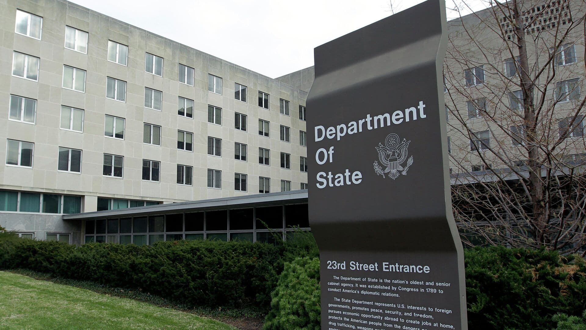 Дипломатам в США советуют не размещать данные на игорных сайтах, пишут СМИ