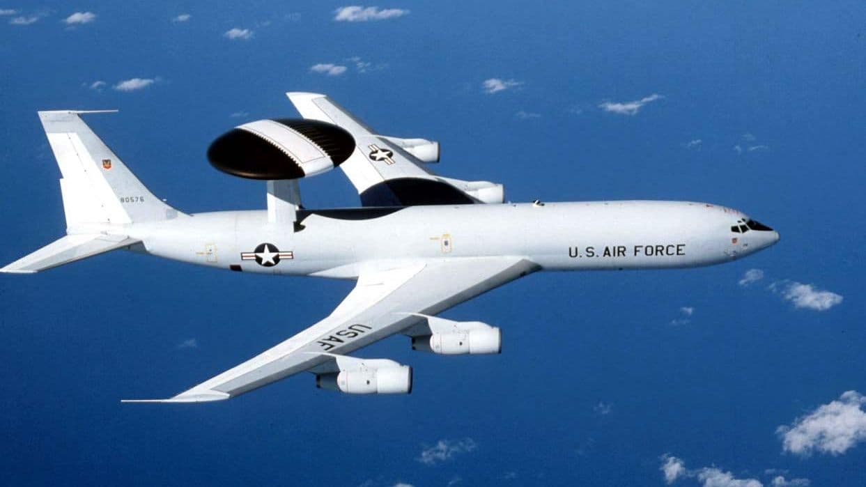 Американский Boeing E-3B Sentry заметили вблизи Персидского залива