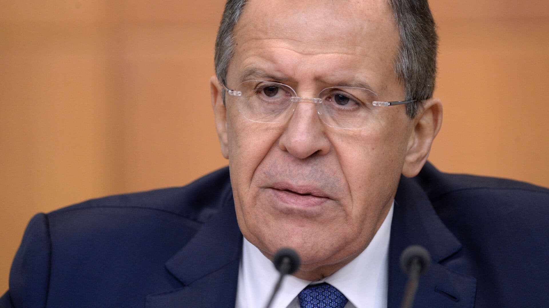 Европа рискует попасть на энергетический осиновый кол, заявил Лавров