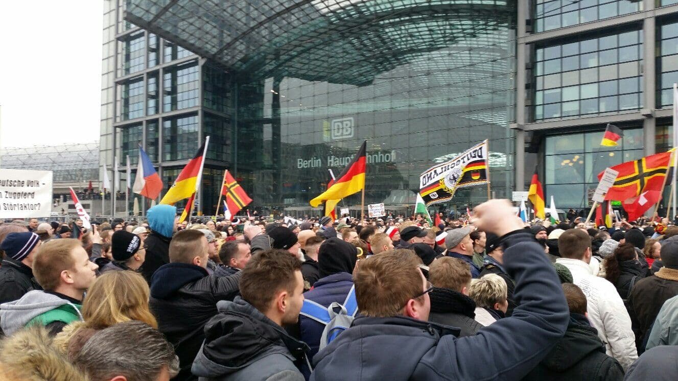 В Берлине тысячи немцев вышли на протест против сокращения соцрасходов