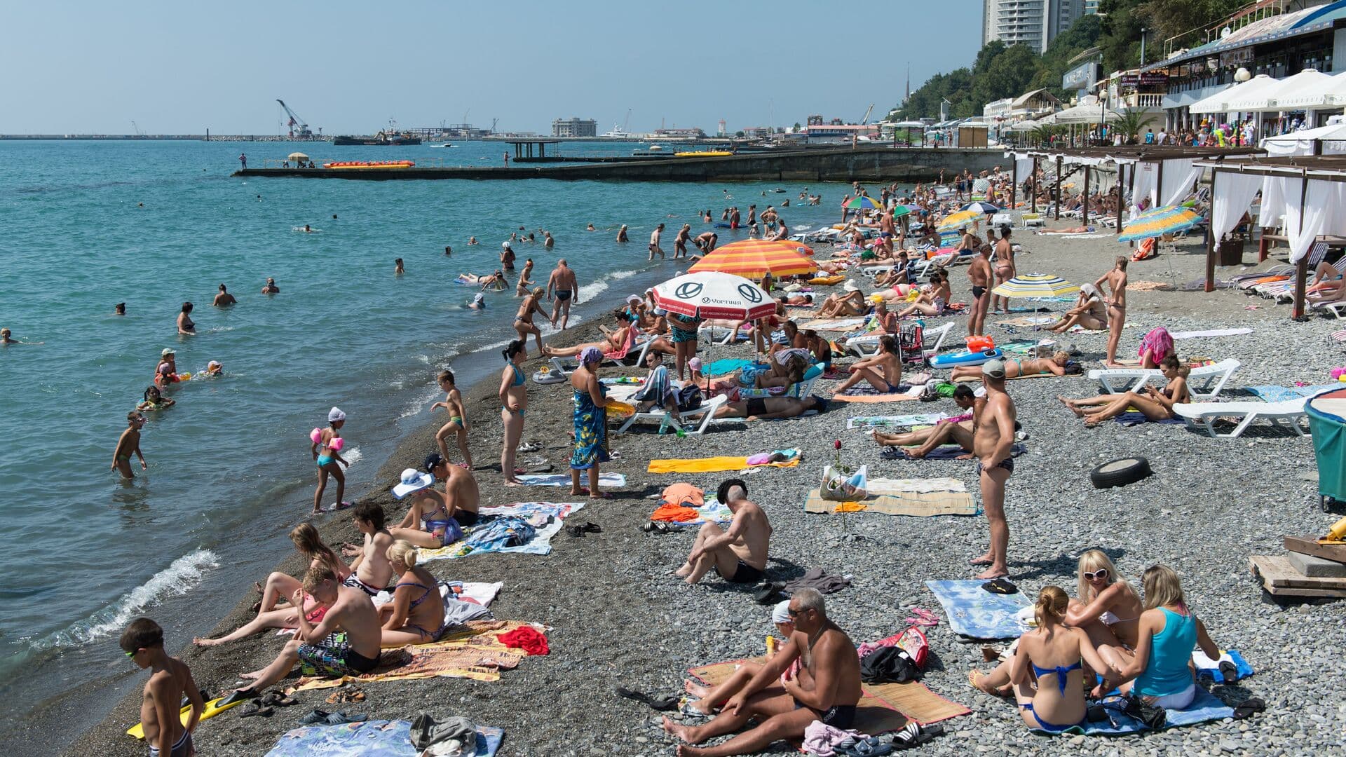 Пробы морской воды на пляжах Сочи соответствуют гигиеническим нормам