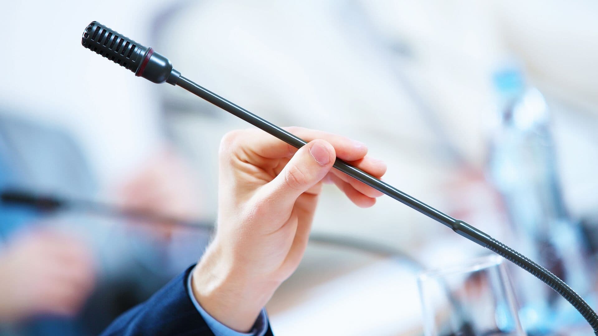 Общественник предложил способ защитить россиян от псевдокоучей