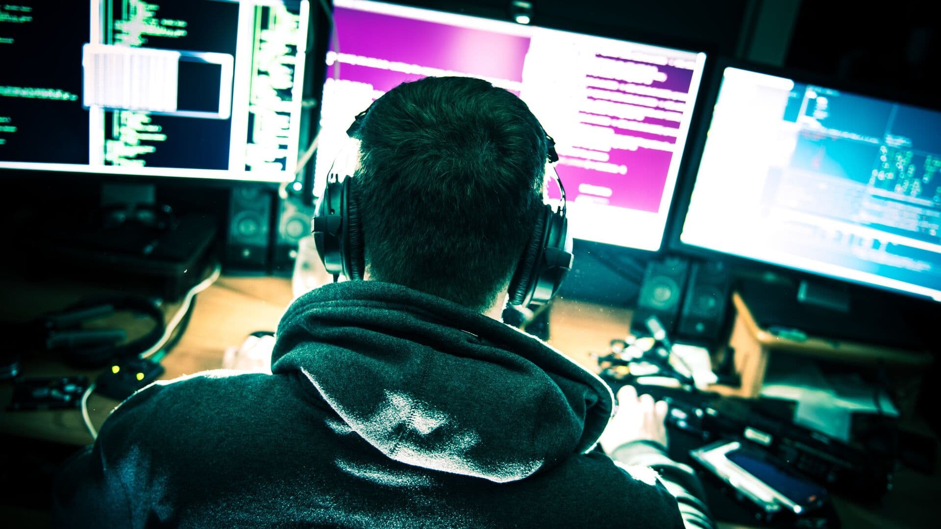 Хакеры получили информацию о сотрудничестве украинского Forbes с СБУ