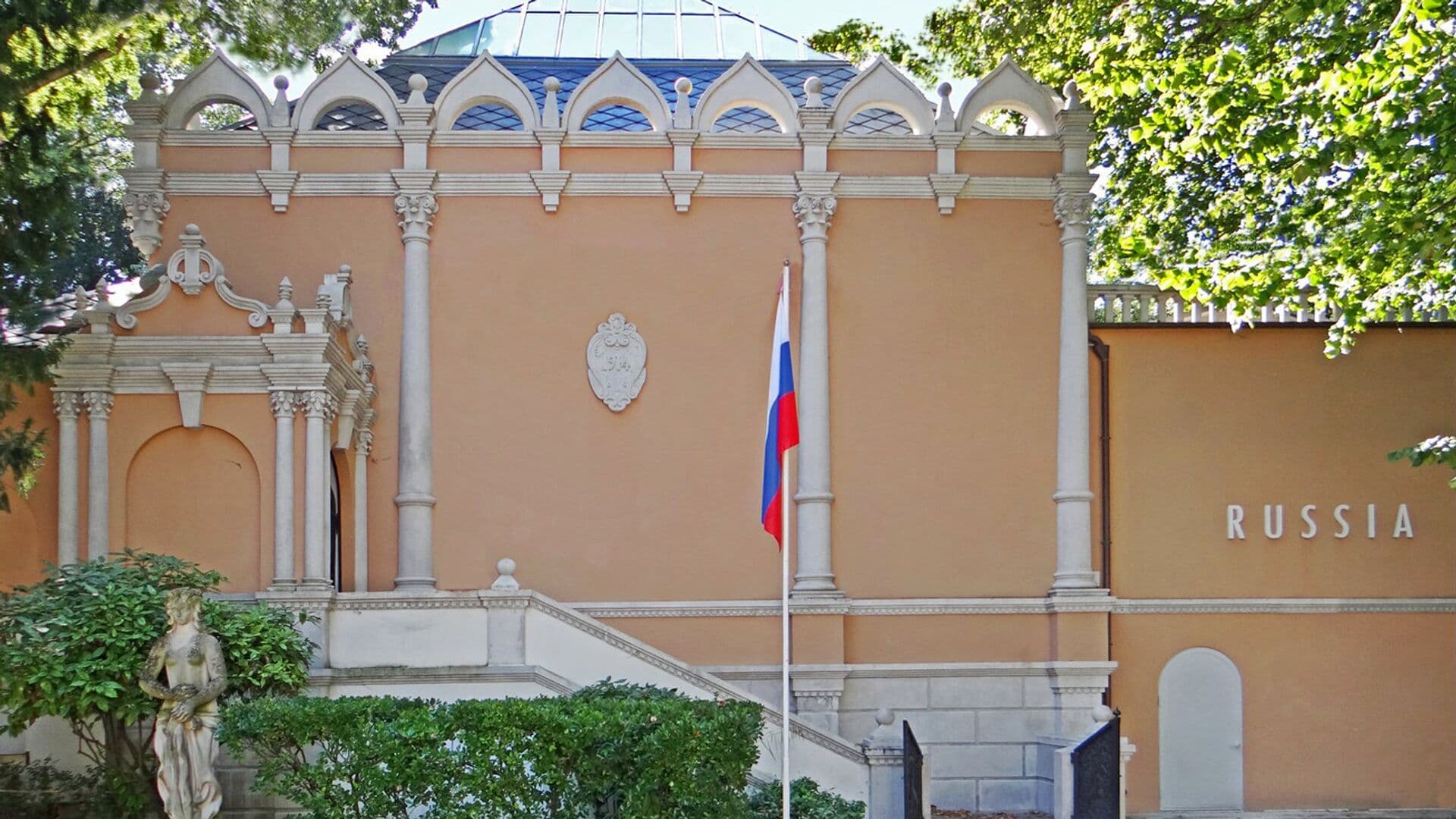 Киев возмутило участие России в Венецианской Биеннале