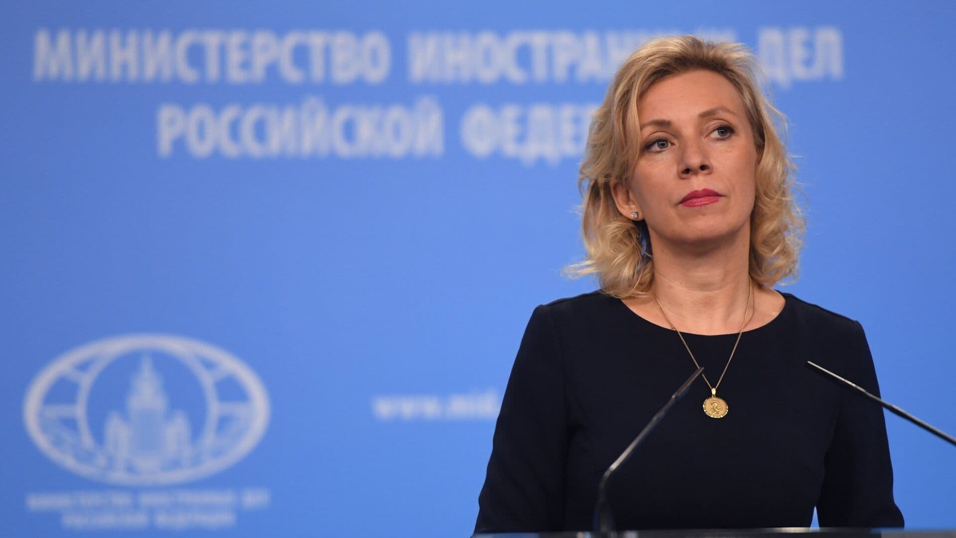 Запад начал вмешиваться в выборы своих партнеров, заявила Захарова