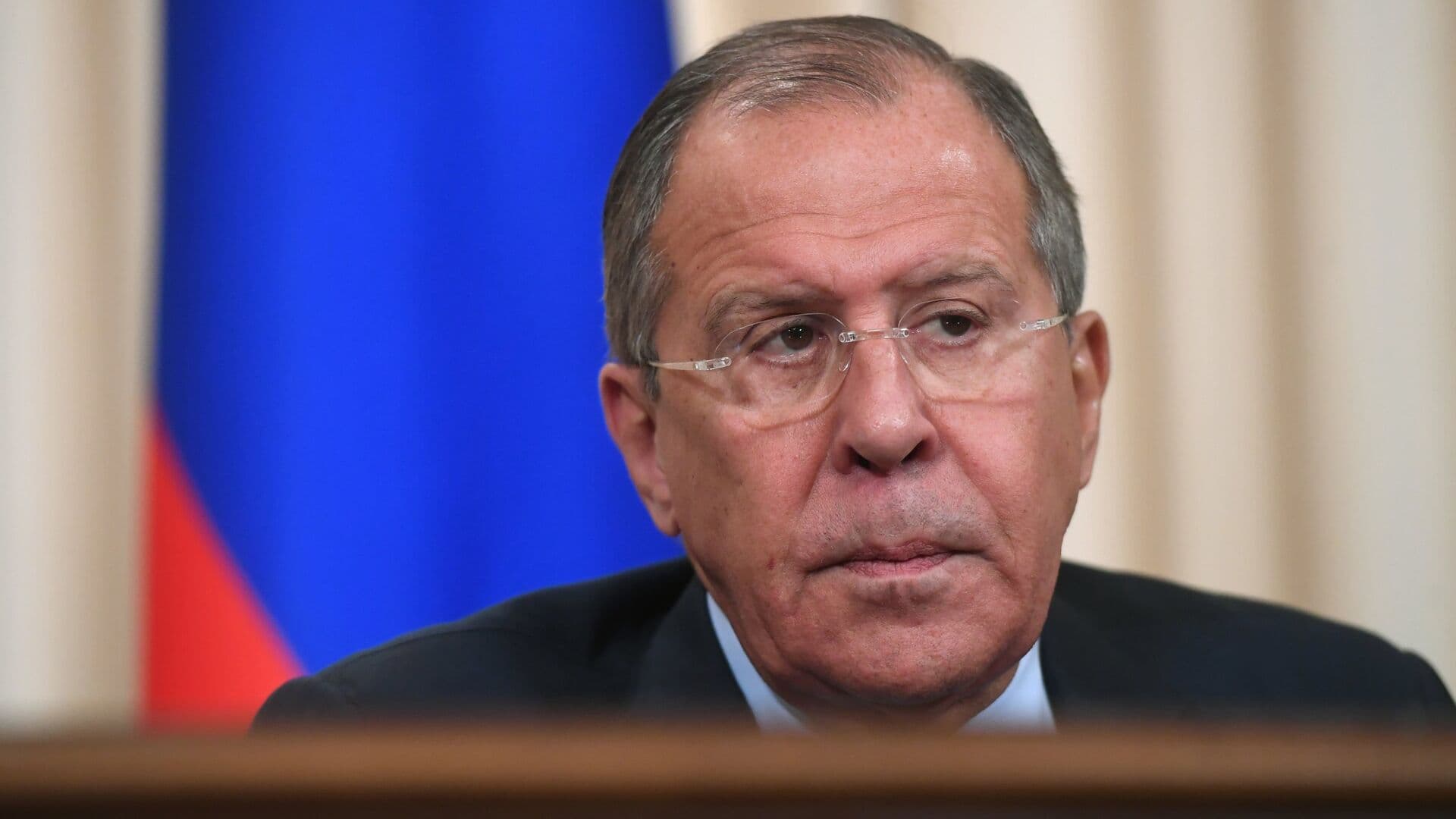 США хотят переложить на ЕС сдерживание России, заявил Лавров