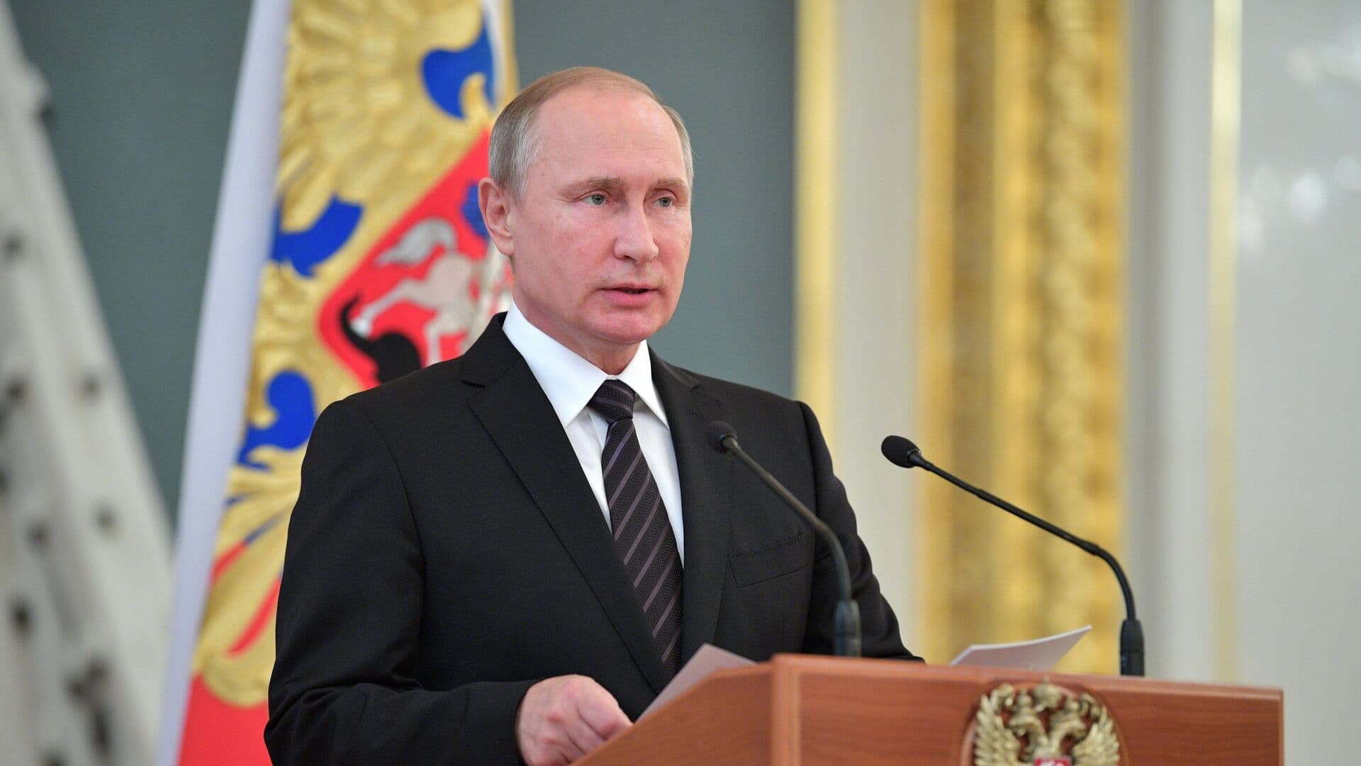 Путин пожелал выпускникам военных вузов успехов